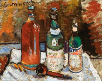 Bottles of Cognac and Cinzano and the painter’s pipe, tableau de Nathan Grunsweigh, vendu par la galerie Marek & Sons.